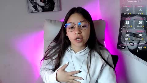 Snapshot of samantharoldan chatting on 03/01/25, 03:05 Samantha online show from 03/01/25, 03:05