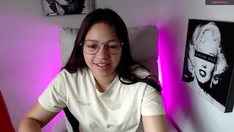 Snapshot of samantharoldan chatting on 03/02/25, 04:53 Samantha online show from 03/02/25, 04:53