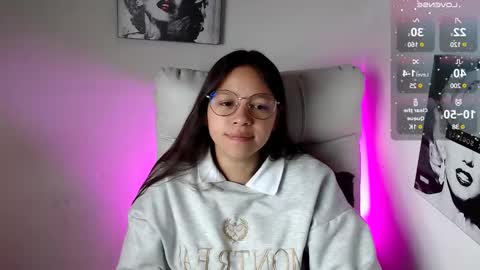 Snapshot of samantharoldan chatting on 03/04/25, 01:59 Samantha online show from 03/04/25, 01:59