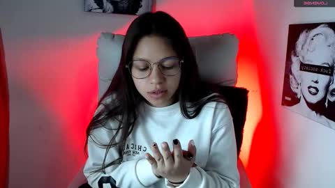 Snapshot of samantharoldan chatting on 03/05/25, 01:50 Samantha online show from 03/05/25, 01:50
