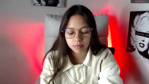 Snapshot of samantharoldan chatting on 03/06/25, 12:41 Samantha online show from 03/06/25, 12:41