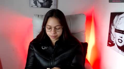 Snapshot of samantharoldan chatting on 03/07/25, 01:07 Samantha online show from 03/07/25, 01:07