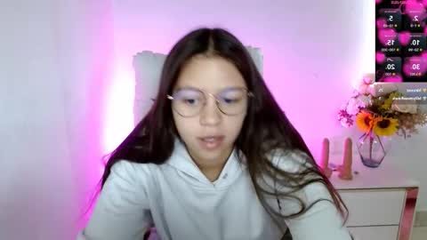 Snapshot of samantharoldan chatting on 09/14/25, 04:39 Samantha online show from 09/14/25, 04:39