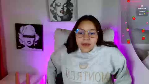 Snapshot of samantharoldan chatting on 09/15/25, 02:17 Samantha online show from 09/15/25, 02:17