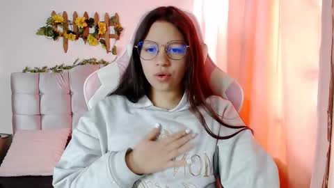 Snapshot of samantharoldan chatting on 09/26/25, 04:00 Samantha online show from 09/26/25, 04:00