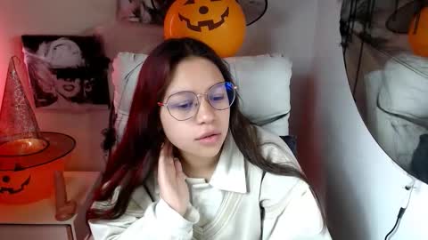 Snapshot of samantharoldan chatting on 10/18/25, 02:29 Samantha online show from 10/18/25, 02:29