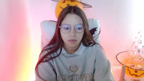 Snapshot of samantharoldan chatting on 10/20/25, 02:17 Samantha online show from 10/20/25, 02:17