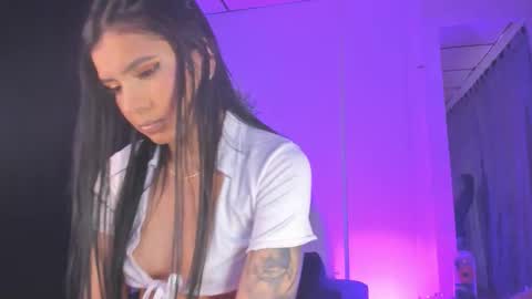 Snapshot of samanthawestx chatting on 10/03/25, 09:23 Sam online show from 10/03/25, 09:23
