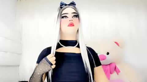 samanthax_xissadora1 online show from 02/07/25, 07:07