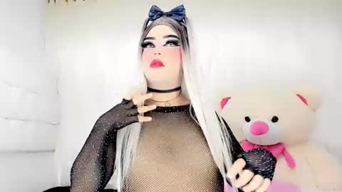 samanthax_xissadora1 online show from 02/08/25, 08:31