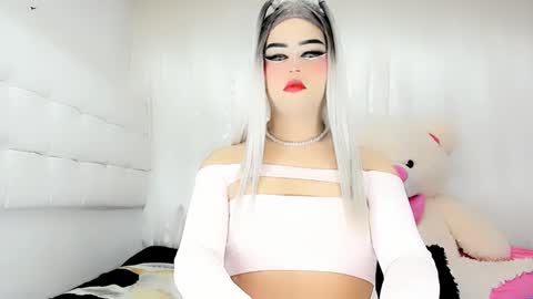 samanthax_xissadora1 online show from 02/13/25, 06:41