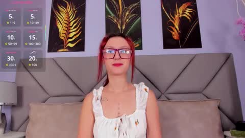 Snapshot of samara_goals chatting on 09/15/25, 11:43 Samara  online show from 09/15/25, 11:43