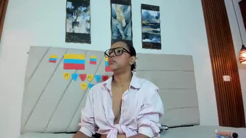 samaraa_smith1 online show from 07/04/26, 12:44