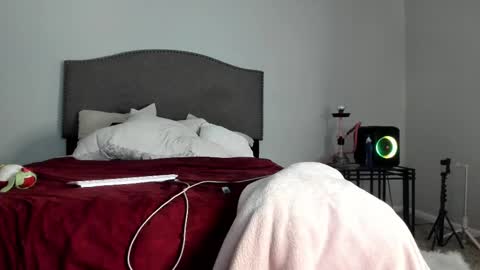 Yaya online show from 09/11/25, 10:48