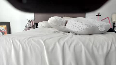 Yaya online show from 10/04/25, 06:50