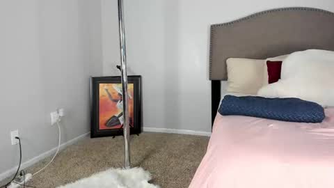 Yaya online show from 10/08/25, 01:36