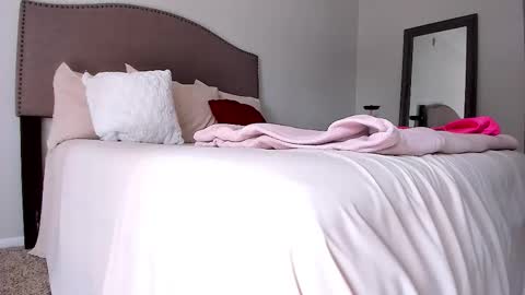 Yaya online show from 10/17/25, 05:48