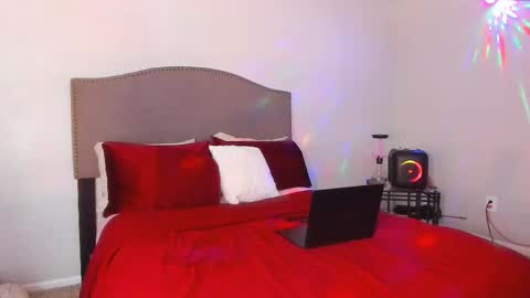 Yaya online show from 11/25/25, 07:58