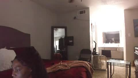 Yaya online show from 04/12/26, 10:26