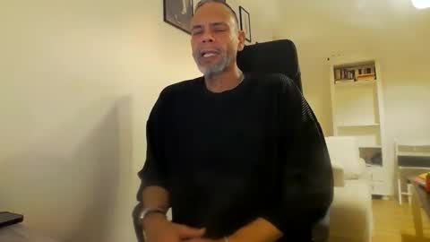 Snapshot of samcool67 chatting on 01/21/25, 07:17 Sam online show from 01/21/25, 07:17