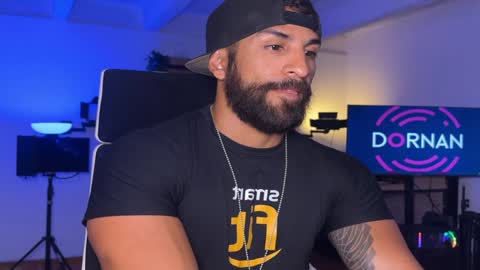 Snapshot of samdornan chatting on 12/16/24, 12:26 Sam Dornan online show from 12/16/24, 12:26