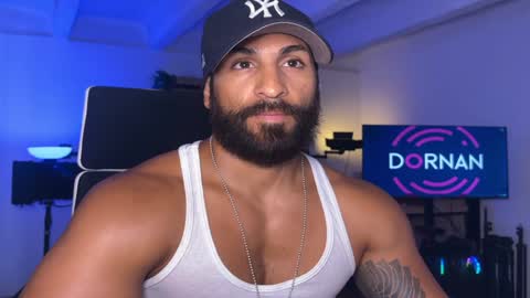 Snapshot of samdornan chatting on 12/17/24, 04:32 Sam Dornan online show from 12/17/24, 04:32