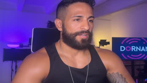 Snapshot of samdornan chatting on 12/27/24, 04:32 Sam Dornan online show from 12/27/24, 04:32