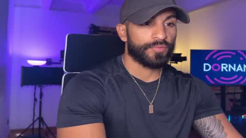 Snapshot of samdornan chatting on 12/28/24, 05:25 Sam Dornan online show from 12/28/24, 05:25