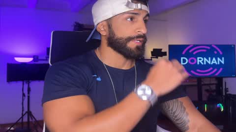 Snapshot of samdornan chatting on 12/30/24, 02:42 Sam Dornan online show from 12/30/24, 02:42