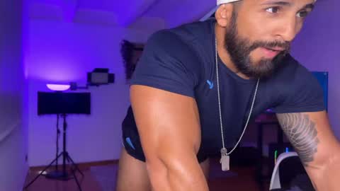 Snapshot of samdornan chatting on 12/30/24, 10:55 Sam Dornan online show from 12/30/24, 10:55