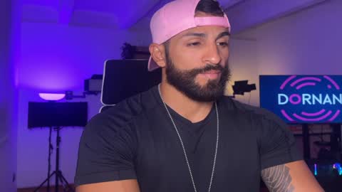 Snapshot of samdornan chatting on 01/01/25, 12:21 Sam Dornan online show from 01/01/25, 12:21