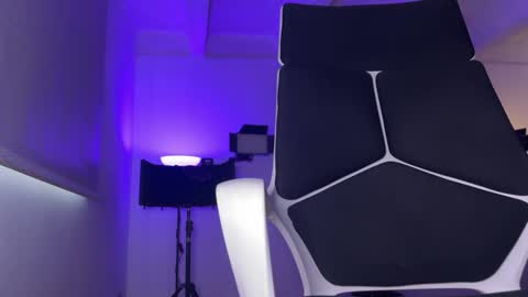 Snapshot of samdornan chatting on 01/02/25, 07:40 Sam Dornan online show from 01/02/25, 07:40