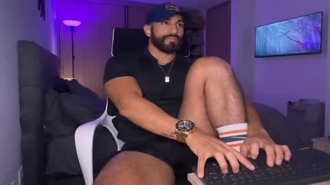 Snapshot of samdornan chatting on 01/14/25, 11:48 Sam Dornan online show from 01/14/25, 11:48