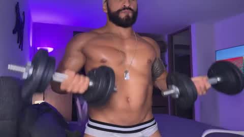 Snapshot of samdornan chatting on 01/16/25, 11:59 Sam Dornan online show from 01/16/25, 11:59