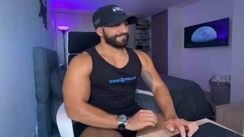 Snapshot of samdornan chatting on 01/20/25, 04:01 Sam Dornan online show from 01/20/25, 04:01