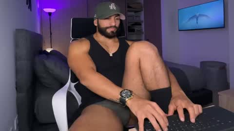 Snapshot of samdornan chatting on 01/23/25, 03:54 Sam Dornan online show from 01/23/25, 03:54