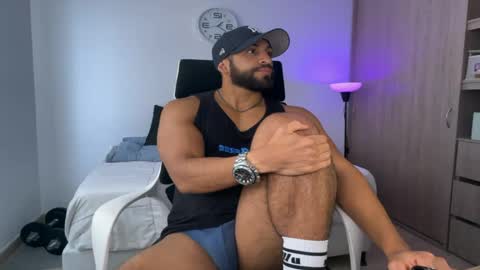 Snapshot of samdornan chatting on 01/27/25, 03:39 Sam Dornan online show from 01/27/25, 03:39