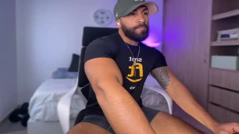 Snapshot of samdornan chatting on 02/05/25, 09:29 Sam Dornan online show from 02/05/25, 09:29