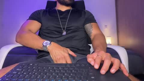 Snapshot of samdornan chatting on 02/13/25, 11:04 Sam Dornan online show from 02/13/25, 11:04