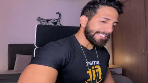 Snapshot of samdornan chatting on 03/02/25, 09:22 Sam Dornan online show from 03/02/25, 09:22