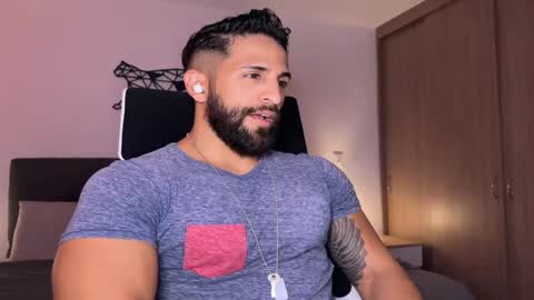 Snapshot of samdornan chatting on 03/12/25, 12:53 Sam Dornan online show from 03/12/25, 12:53