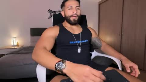 Snapshot of samdornan chatting on 03/12/25, 10:07 Sam Dornan online show from 03/12/25, 10:07