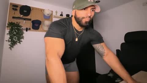 Snapshot of samdornan chatting on 02/26/26, 12:53 Sam Dornan online show from 02/26/26, 12:53