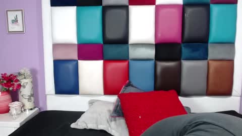 Snapshot of samevanshot chatting on 12/15/24, 02:52 samevanshot online show from 12/15/24, 02:52