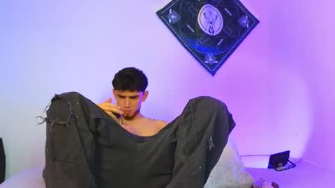 samevansx online show from 12/19/25, 04:25