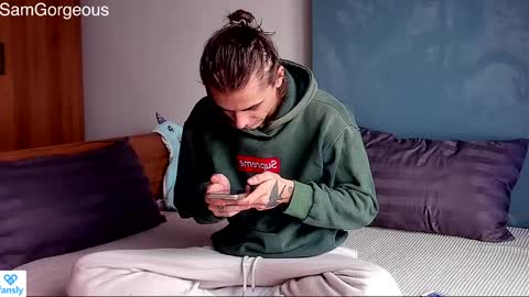 Snapshot of samgorgeous chatting on 01/28/25, 07:11 Fansly - Top4fans online show from 01/28/25, 07:11