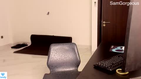 Snapshot of samgorgeous chatting on 02/19/25, 11:28 Fansly - Top4fans online show from 02/19/25, 11:28