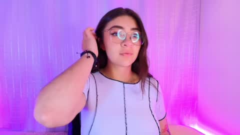 Snapshot of samii_evans chatting on 02/05/25, 04:27 samii evans online show from 02/05/25, 04:27