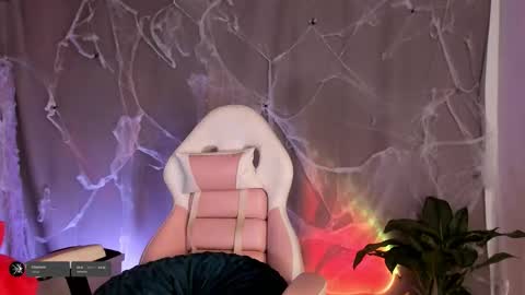 Sam    online show from 11/06/25, 02:18