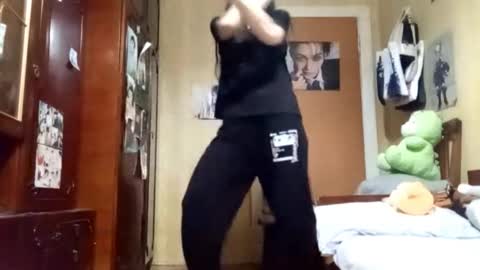 Mira online show from 12/18/25, 04:13